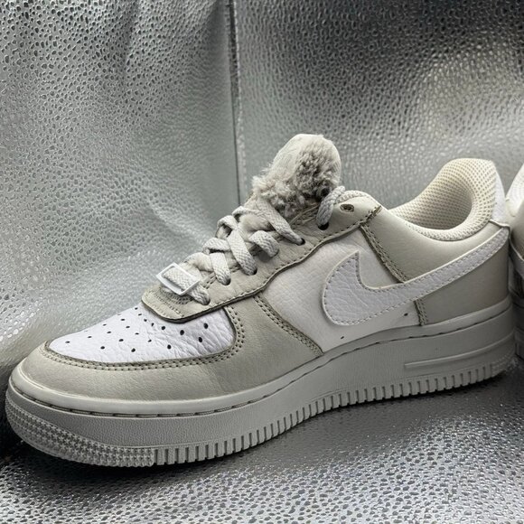 RARE 🚀 Size 5.5 Nike Wmns Air Force 1 '07 Low 'Light Bone' DC1165-001‎ - Picture 3 of 11